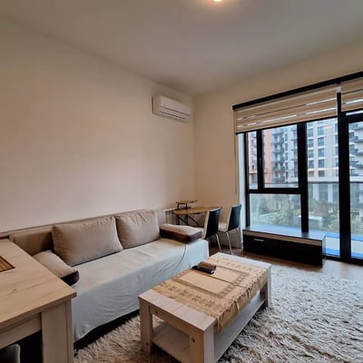 Miete einer stilvollen 2-Zimmer-Wohnung, 53 m², im Wohnkomplex BW Scala, Belgrad, Serbien